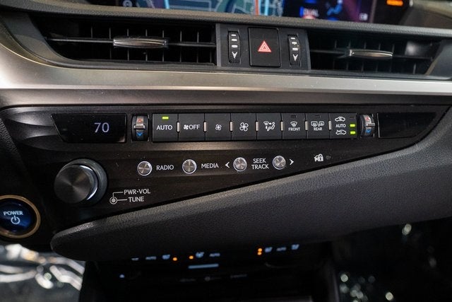 2019 Lexus ES 300h Luxury