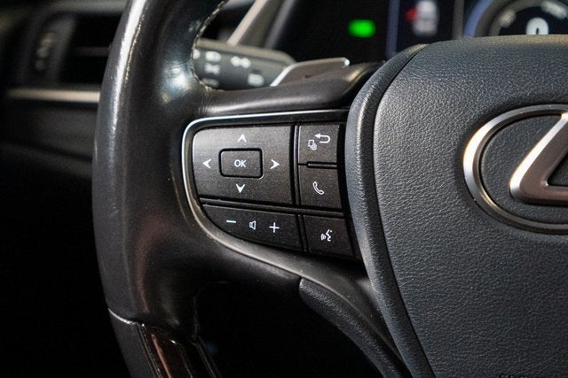 2019 Lexus ES 300h Luxury