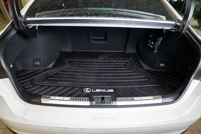 2019 Lexus ES 300h Luxury