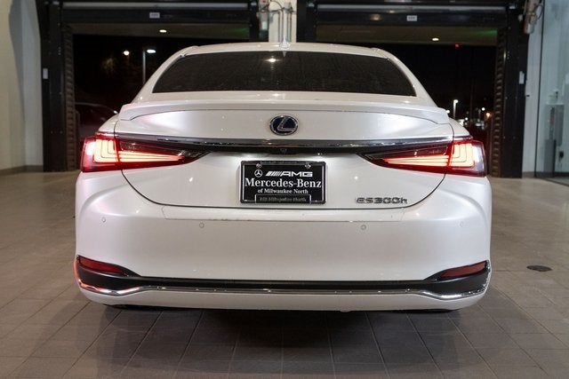 2019 Lexus ES 300h Luxury