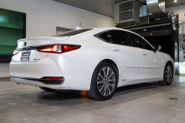 2019 Lexus ES 300h Luxury