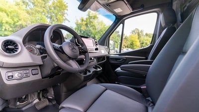 2025 Mercedes-Benz Sprinter 2500 Cargo 170 WB High Roof