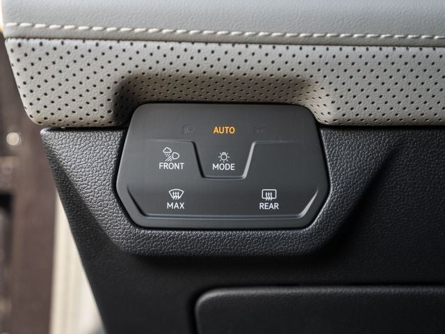 2026 Volkswagen Atlas Cross Sport 2.0T SEL R-Line Black