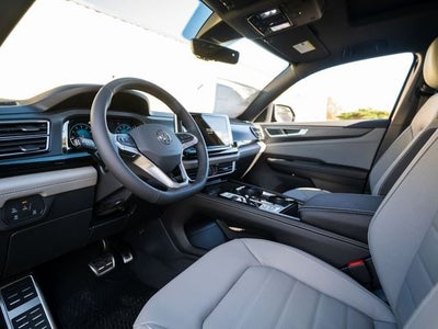 2026 Volkswagen Atlas Cross Sport 2.0T SEL R-Line Black