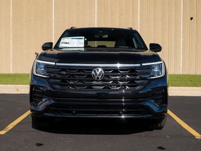 2026 Volkswagen Atlas Cross Sport 2.0T SEL R-Line Black