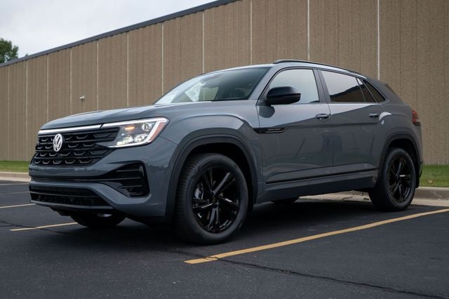 2026 Volkswagen Atlas Cross Sport 2.0T SEL R-Line Black