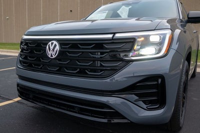 2026 Volkswagen Atlas Cross Sport 2.0T SEL R-Line Black