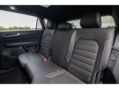 2026 Volkswagen Atlas Cross Sport 2.0T SEL R-Line Black