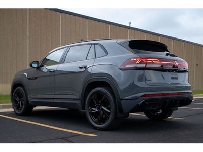 2026 Volkswagen Atlas Cross Sport 2.0T SEL R-Line Black