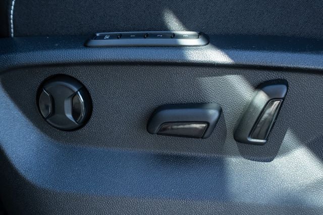 2026 Volkswagen Atlas Cross Sport 2.0T SEL