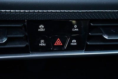 2026 Volkswagen Atlas Cross Sport 2.0T SEL