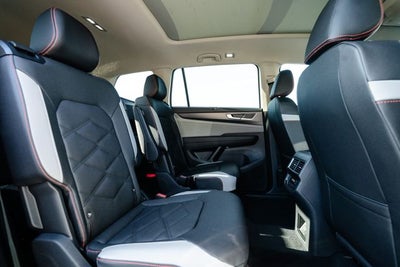 2026 Volkswagen Atlas 2.0T Peak Edition