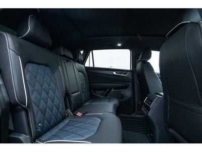 2026 Volkswagen Atlas Cross Sport 2.0T SEL Premium R-Line