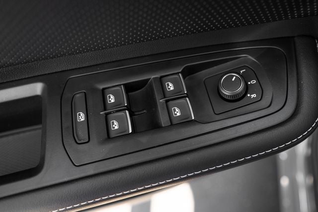 2026 Volkswagen Atlas 2.0T SE w/ Technology