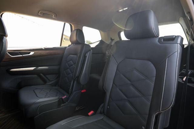 2026 Volkswagen Atlas 2.0T SE w/ Technology