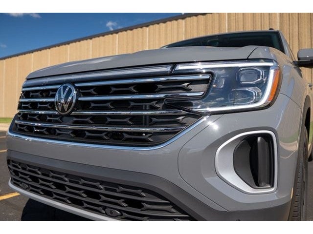 2026 Volkswagen Atlas 2.0T SE w/ Technology