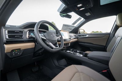 2026 Volkswagen Atlas Cross Sport 2.0T SE w/Technology