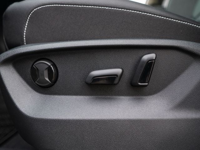 2026 Volkswagen Atlas 2.0T SE w/ Technology