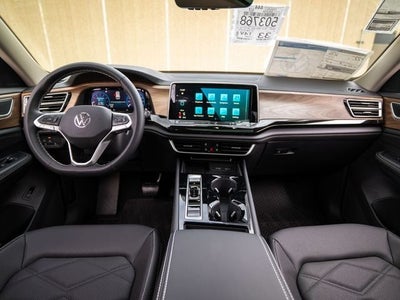 2026 Volkswagen Atlas 2.0T SE w/ Technology