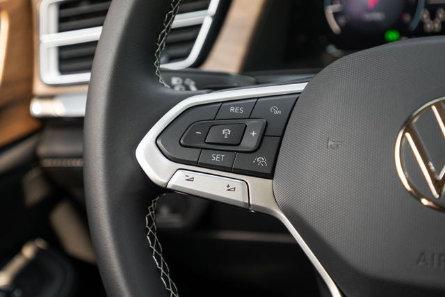 2026 Volkswagen Atlas 2.0T SE w/ Technology