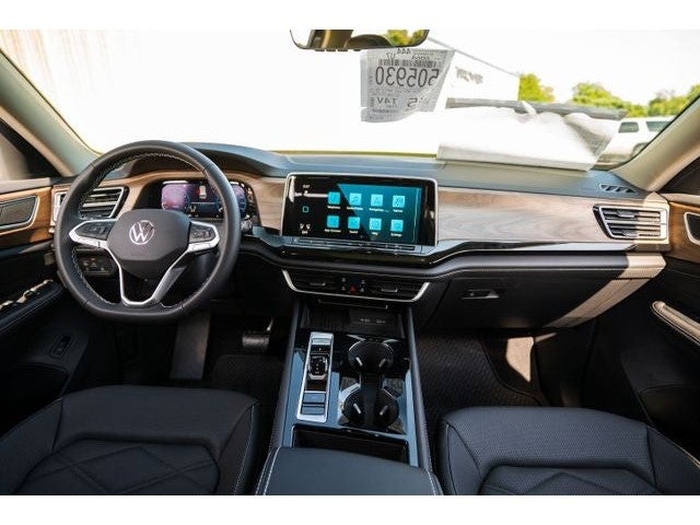 2026 Volkswagen Atlas 2.0T SE w/ Technology