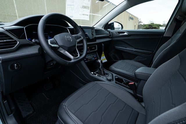 2026 Volkswagen Taos 1.5T SE Black