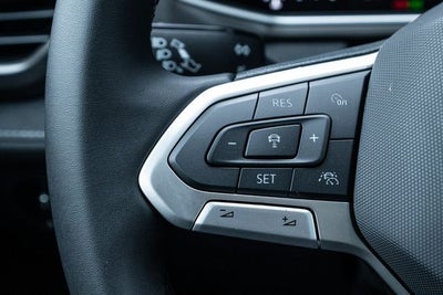 2026 Volkswagen Taos 1.5T SE Black