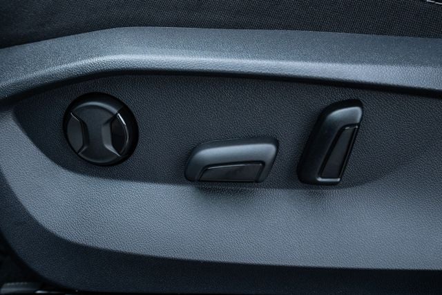 2026 Volkswagen Taos 1.5T SE Black