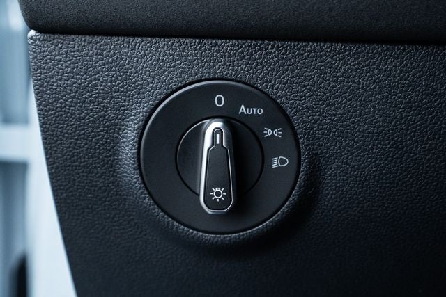 2026 Volkswagen Taos 1.5T SE Black