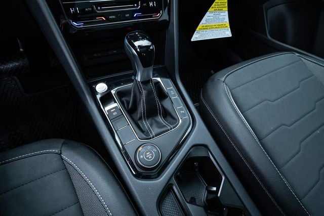 2026 Volkswagen Taos 1.5T SE Black