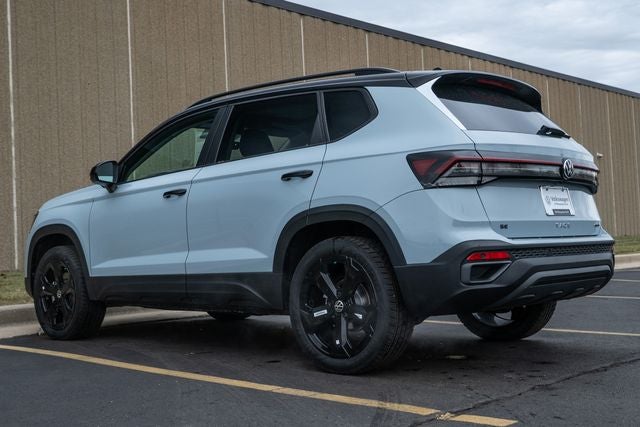 2026 Volkswagen Taos 1.5T SE Black