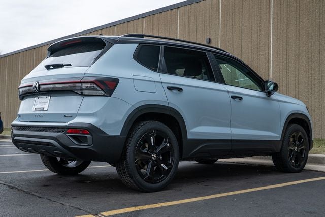 2026 Volkswagen Taos 1.5T SE Black