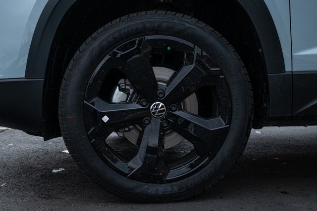 2026 Volkswagen Taos 1.5T SE Black