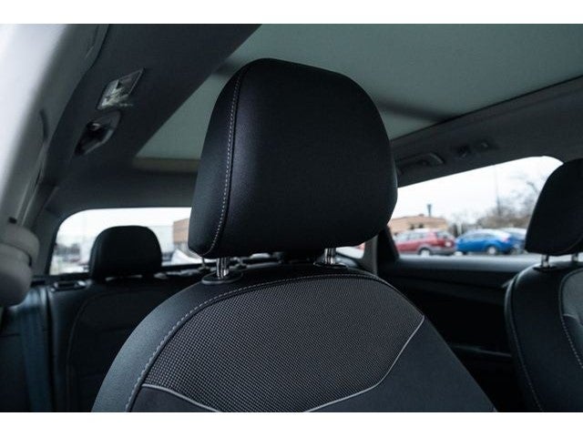 2026 Volkswagen Taos 1.5T SE Black