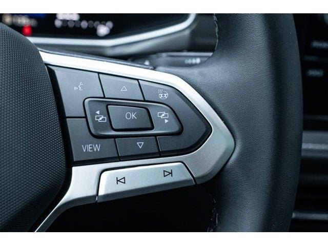 2026 Volkswagen Taos 1.5T SE Black