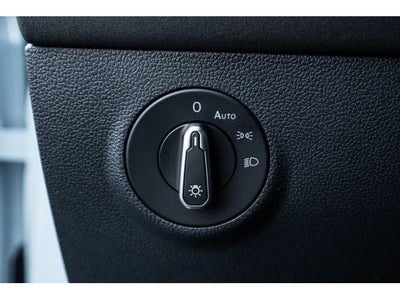 2026 Volkswagen Taos 1.5T SE Black