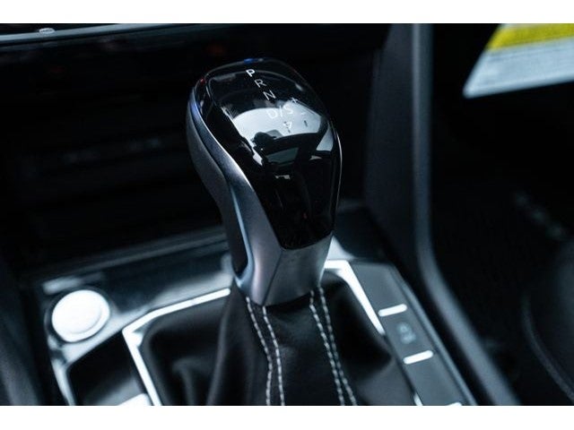 2026 Volkswagen Taos 1.5T SE Black