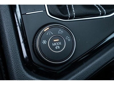 2026 Volkswagen Taos 1.5T SE Black