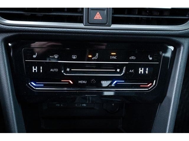 2026 Volkswagen Taos 1.5T SE Black