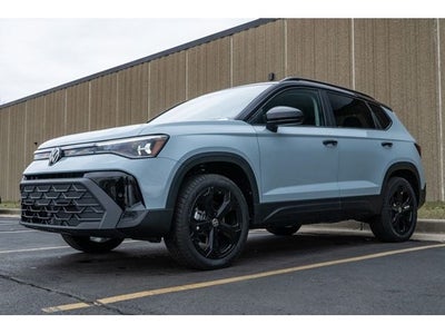 2026 Volkswagen Taos 1.5T SE Black