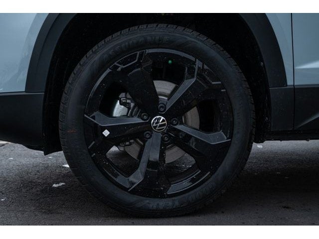 2026 Volkswagen Taos 1.5T SE Black