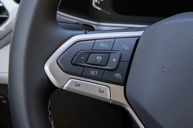 2025 Volkswagen Taos 1.5T SEL