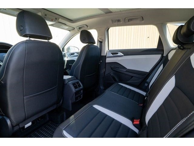 2025 Volkswagen Taos 1.5T SEL