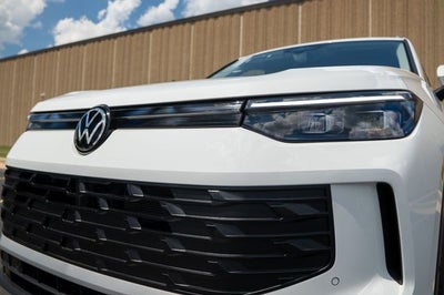 2025 Volkswagen Tiguan 2.0T SE