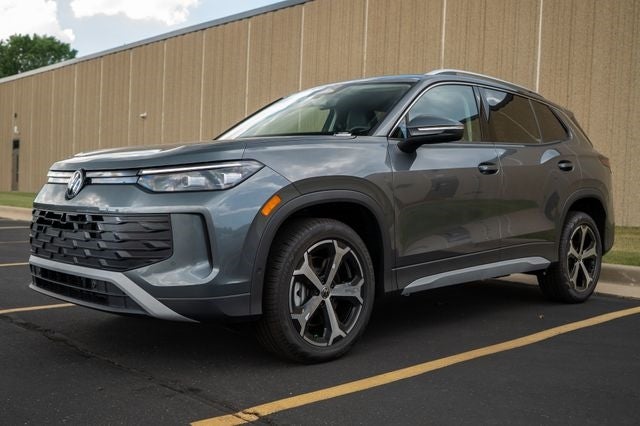 2025 Volkswagen Tiguan 2.0T SE