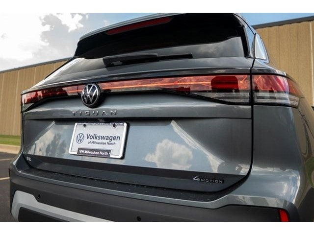 2025 Volkswagen Tiguan 2.0T SE