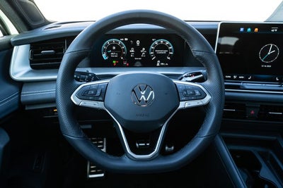 2026 Volkswagen Tiguan 2.0T SE R-Line Black