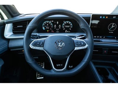 2026 Volkswagen Tiguan 2.0T SE R-Line Black