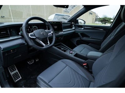 2026 Volkswagen Tiguan 2.0T SE R-Line Black