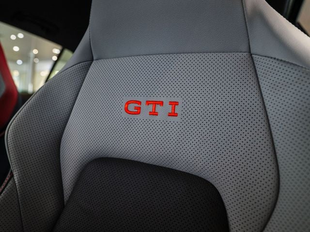 2024 Volkswagen Golf GTI Autobahn